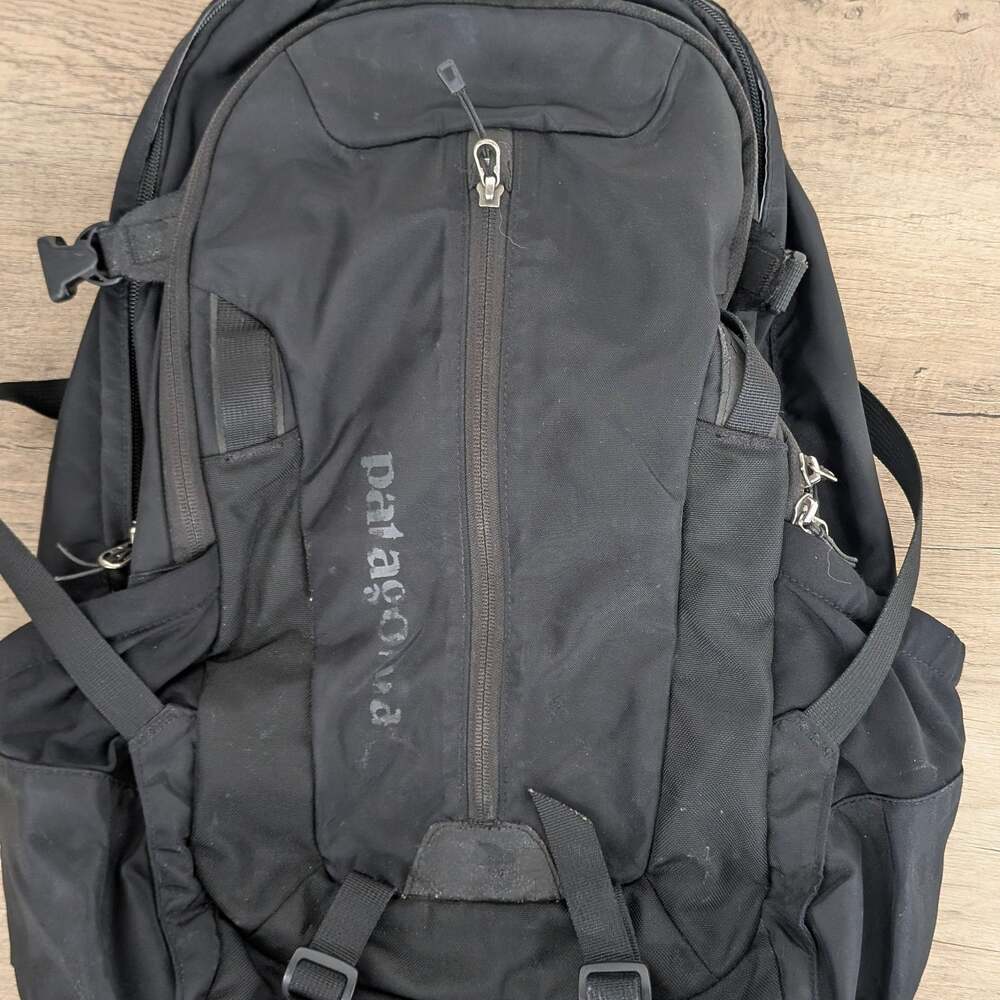 Patagonia Refugio 28L Black Backpack